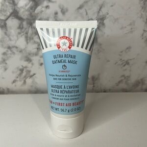 First Aid Beauty – Ultra Repair Oatmeal Mask